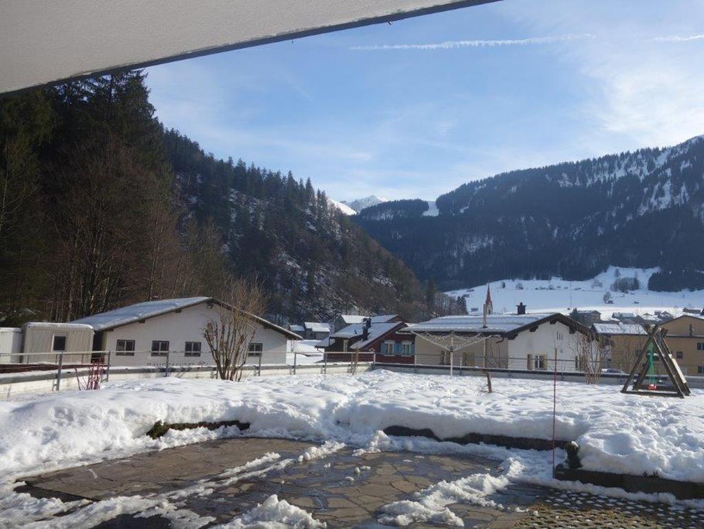 Caroline'S Appartement Au (Vorarlberg) ภายนอก รูปภาพ